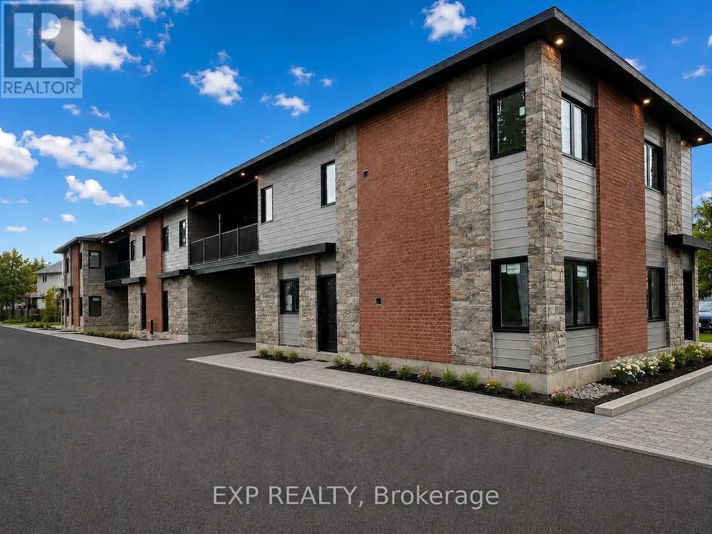 1089 Notre Dame Street Russell ON K0A 1W0