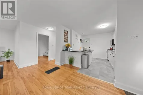 331 Beechgrove Avenue Ottawa ON K1Z 6R4