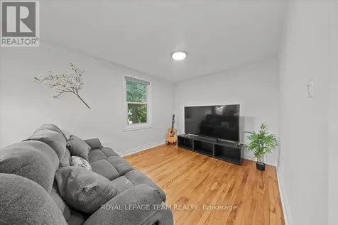 331 Beechgrove Avenue Ottawa ON K1Z 6R4