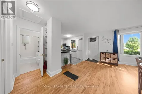331 Beechgrove Avenue Ottawa ON K1Z 6R4