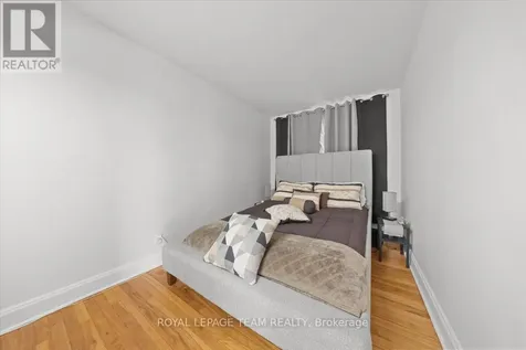 331 Beechgrove Avenue Ottawa ON K1Z 6R4