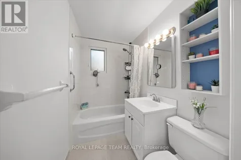 331 Beechgrove Avenue Ottawa ON K1Z 6R4