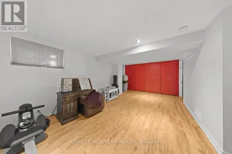 331 Beechgrove Avenue Ottawa ON K1Z 6R4