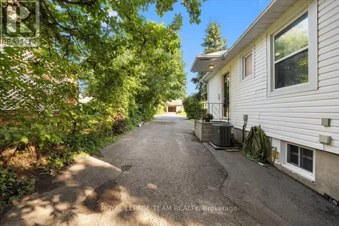 331 Beechgrove Avenue Ottawa ON K1Z 6R4