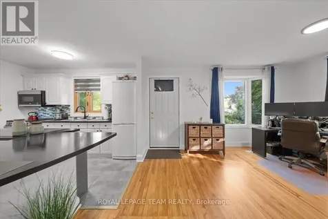 331 Beechgrove Avenue Ottawa ON K1Z 6R4