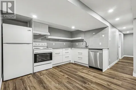1936 Belcourt Boulevard Ottawa ON K1C 1M5