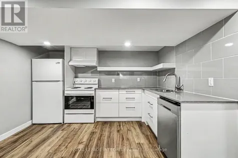 1936 Belcourt Boulevard Ottawa ON K1C 1M5