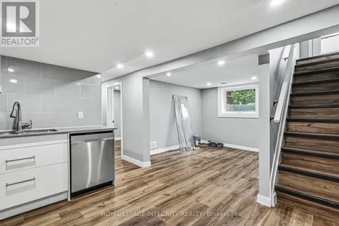 1936 Belcourt Boulevard Ottawa ON K1C 1M5