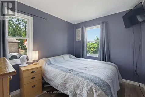 75 Connaught Avenue London East (east G) ON N5Y 3A5