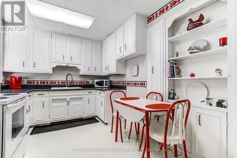 63 Southwick Street St. Thomas ON N5R 3S4