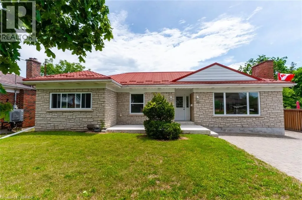 107 Queensway Drive Brantford ON N3R 4X1