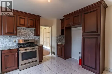 107 Queensway Drive Brantford ON N3R 4X1