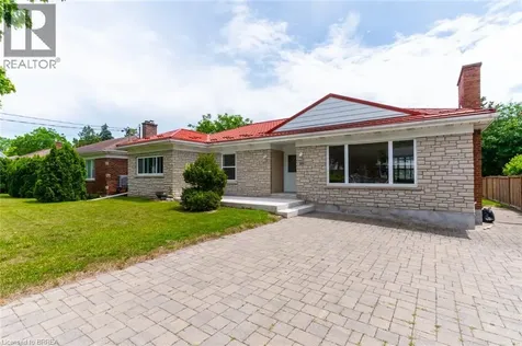 107 Queensway Drive Brantford ON N3R 4X1