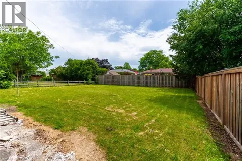107 Queensway Drive Brantford ON N3R 4X1