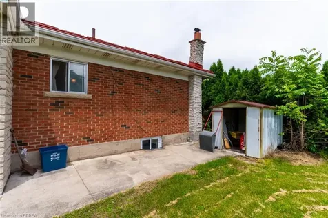 107 Queensway Drive Brantford ON N3R 4X1