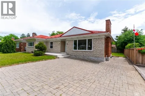 107 Queensway Drive Brantford ON N3R 4X1