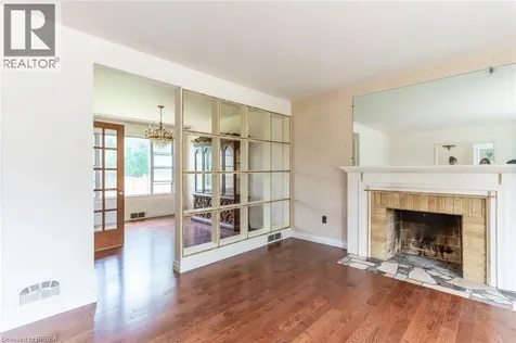 107 Queensway Drive Brantford ON N3R 4X1