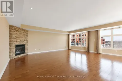 659 Sue Holloway Drive Ottawa ON K2J 5W4