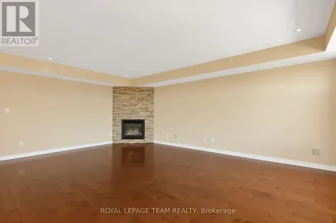 659 Sue Holloway Drive Ottawa ON K2J 5W4
