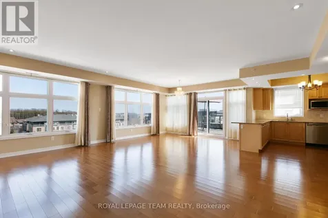 659 Sue Holloway Drive Ottawa ON K2J 5W4