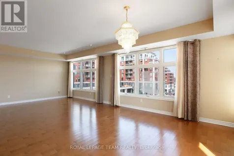 659 Sue Holloway Drive Ottawa ON K2J 5W4