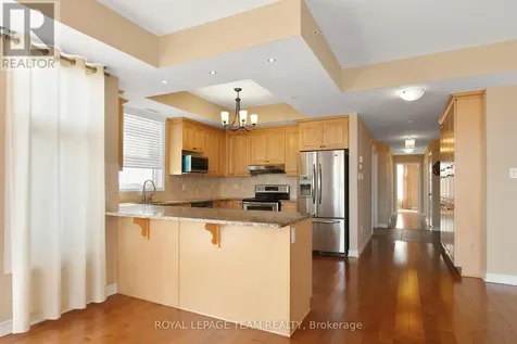 659 Sue Holloway Drive Ottawa ON K2J 5W4