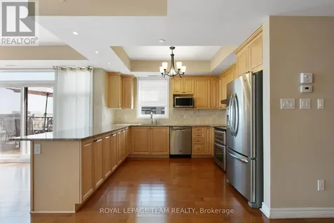 659 Sue Holloway Drive Ottawa ON K2J 5W4