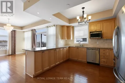 659 Sue Holloway Drive Ottawa ON K2J 5W4