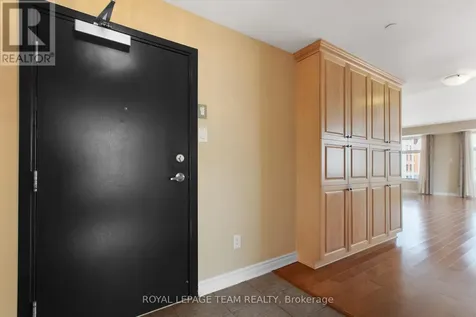 659 Sue Holloway Drive Ottawa ON K2J 5W4