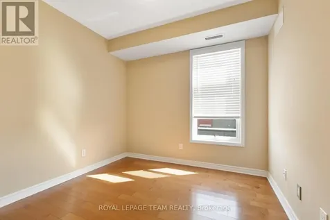 659 Sue Holloway Drive Ottawa ON K2J 5W4