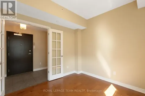 659 Sue Holloway Drive Ottawa ON K2J 5W4