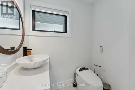 187 Carleton Avenue Ottawa ON K1Y 0J5