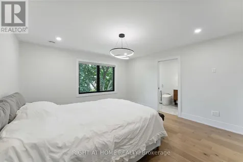 187 Carleton Avenue Ottawa ON K1Y 0J5