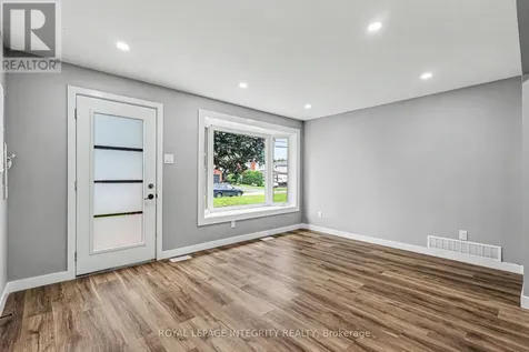 1936 Belcourt Boulevard Ottawa ON K1C 1M5
