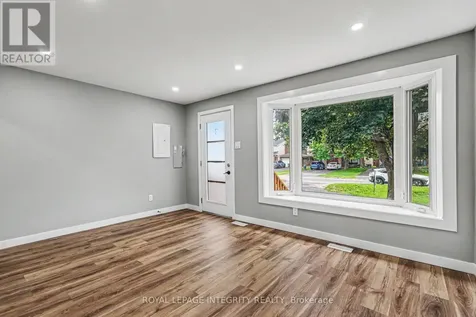 1936 Belcourt Boulevard Ottawa ON K1C 1M5