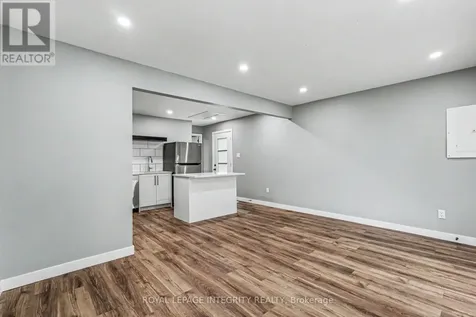 1936 Belcourt Boulevard Ottawa ON K1C 1M5