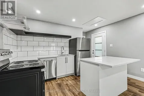 1936 Belcourt Boulevard Ottawa ON K1C 1M5