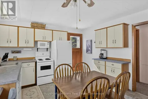 2310 Armstrong Lane Selwyn ON K0L 2H0