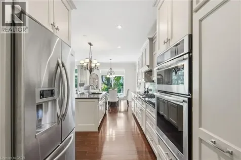 586 Maple Avenue Burlington ON L7S 1M6