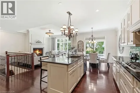 586 Maple Avenue Burlington ON L7S 1M6