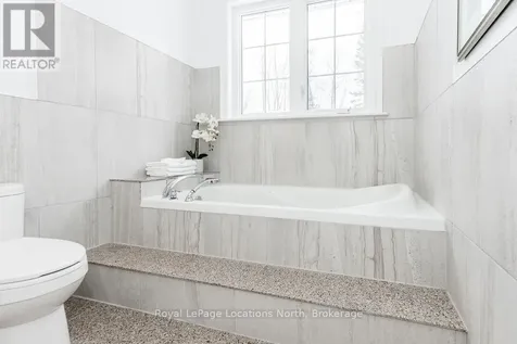 54 Royal Beech Drive Wasaga Beach ON L9Z 1H3