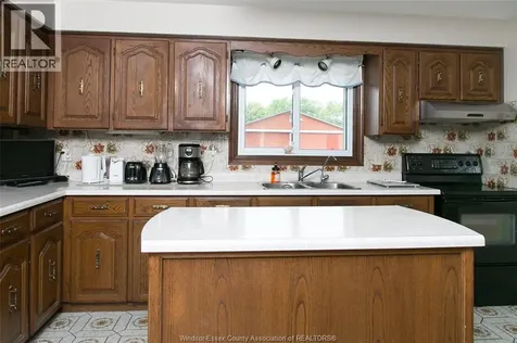 3371 County Road 20 Amherstburg ON N9V 2Y8