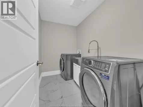 336 Benson Court Amherstburg ON N9V 0A8