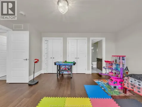 336 Benson Court Amherstburg ON N9V 0A8
