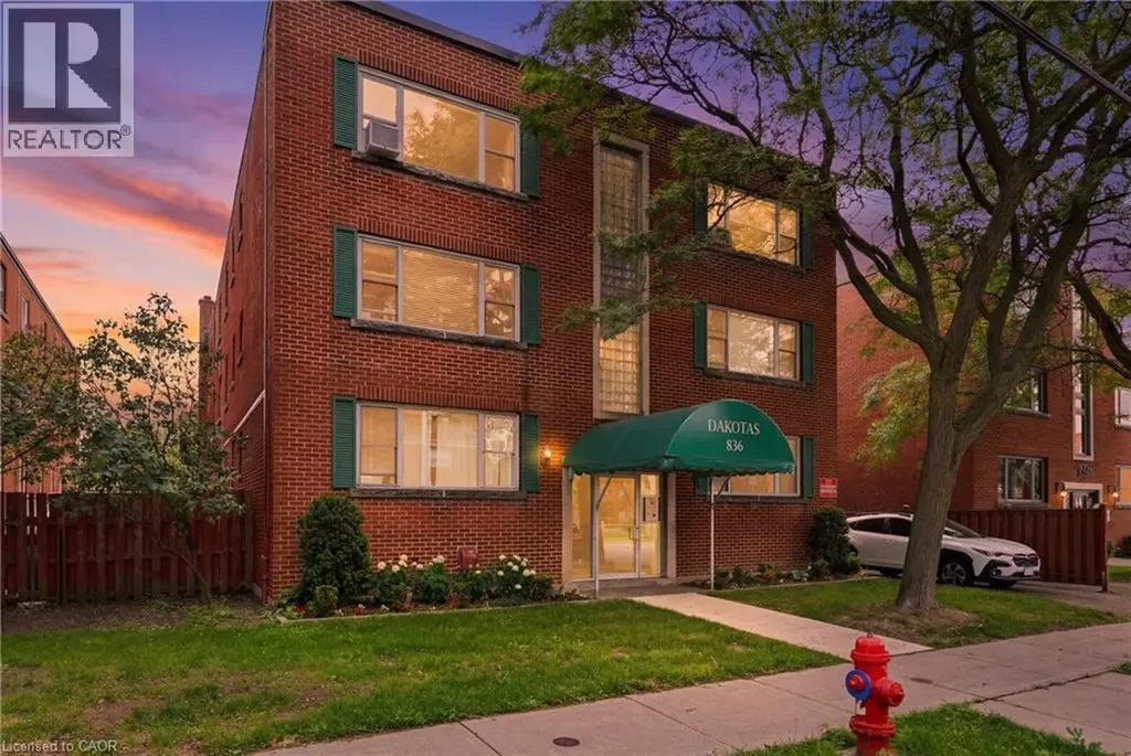 836 Concession Street Hamilton ON L8V 1E2