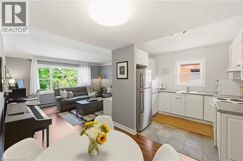 836 Concession Street Hamilton ON L8V 1E2