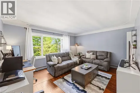 836 Concession Street Hamilton ON L8V 1E2