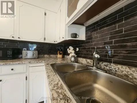 10 Oak Street Brockville ON K6V 5P9