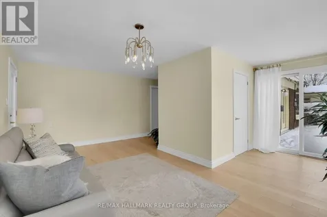1712 Playfair Drive Ottawa ON K1H 5S6