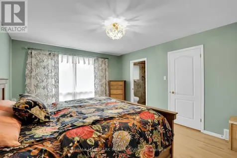 1712 Playfair Drive Ottawa ON K1H 5S6
